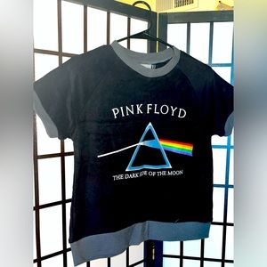 Pink Floyd shirt